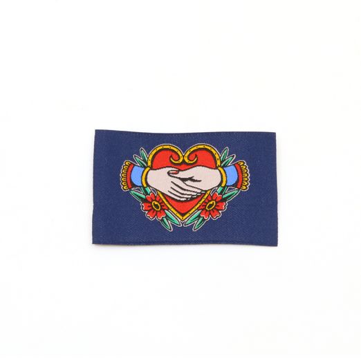 Étiquette tissée - Tattoo Coeur - 57 x 38 mm Étiquette tissée - Tattoo Coeur - 57 x 38 mm