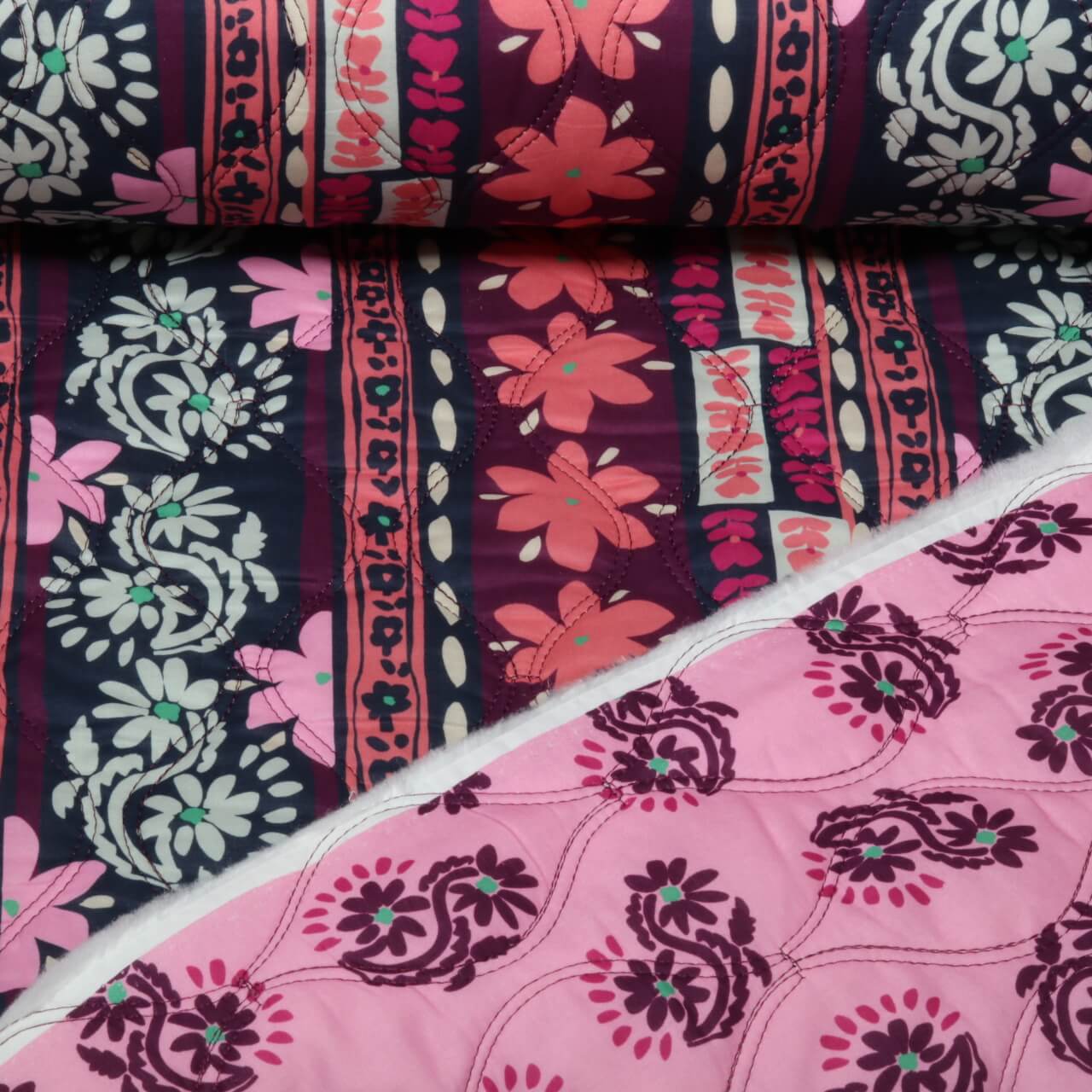 Tissu matelassé pour veste - Double face Impression numérique Fleurs Violet-0 Tissu matelassé pour veste - Double face Impression numérique Fleurs Violet-0