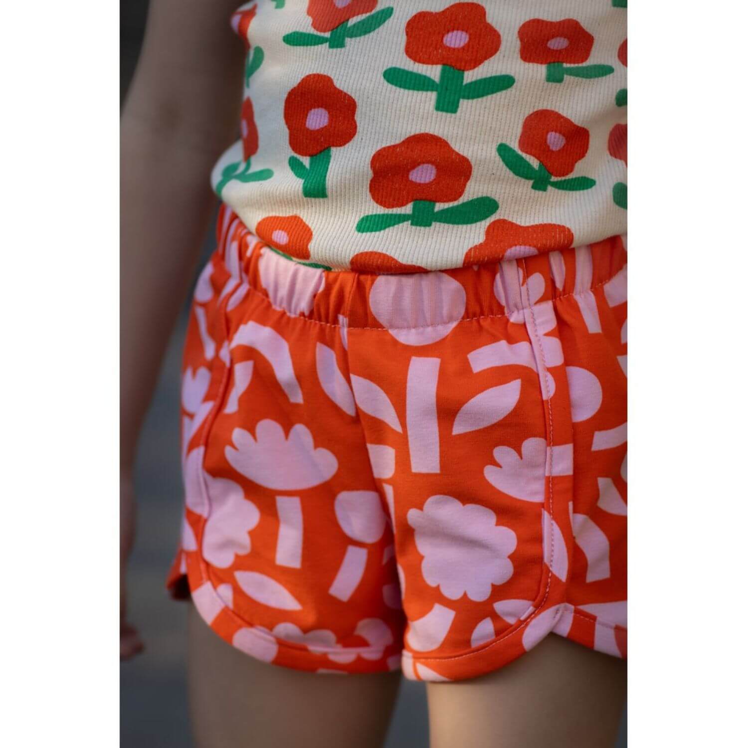 Bio Rippjersey - Blumen Jennifer Bouron Natur Orange-1 Bio Rippjersey - Blumen Jennifer Bouron Natur Orange-1