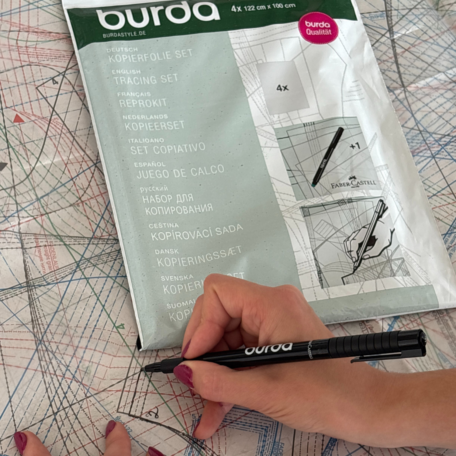 burda Kopierfolie mit Stift - 4 Blatt - 122 x 100 cm-2 burda Kopierfolie mit Stift - 4 Blatt - 122 x 100 cm-2