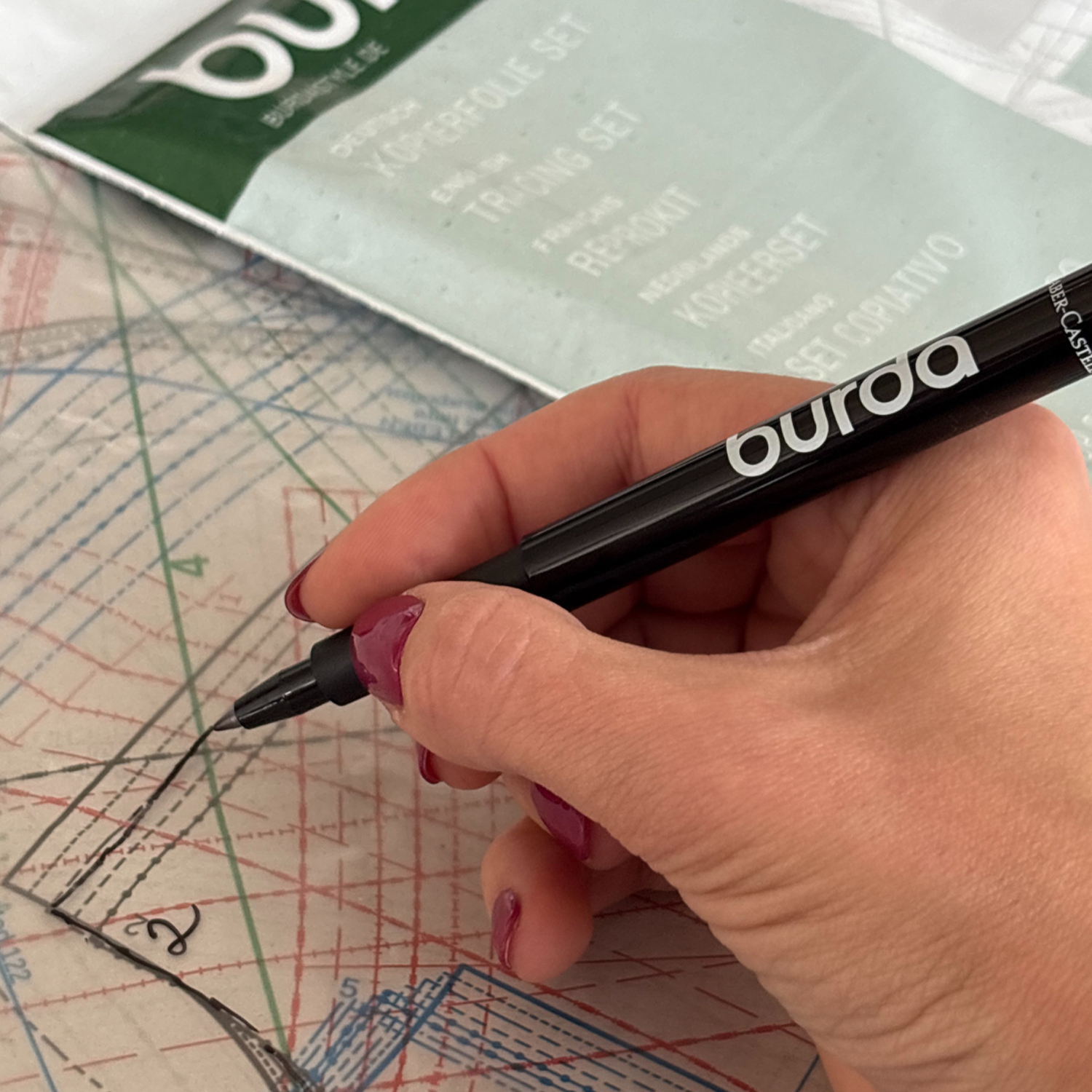 burda Kopierfolie mit Stift - 4 Blatt - 122 x 100 cm-4 burda Kopierfolie mit Stift - 4 Blatt - 122 x 100 cm-4