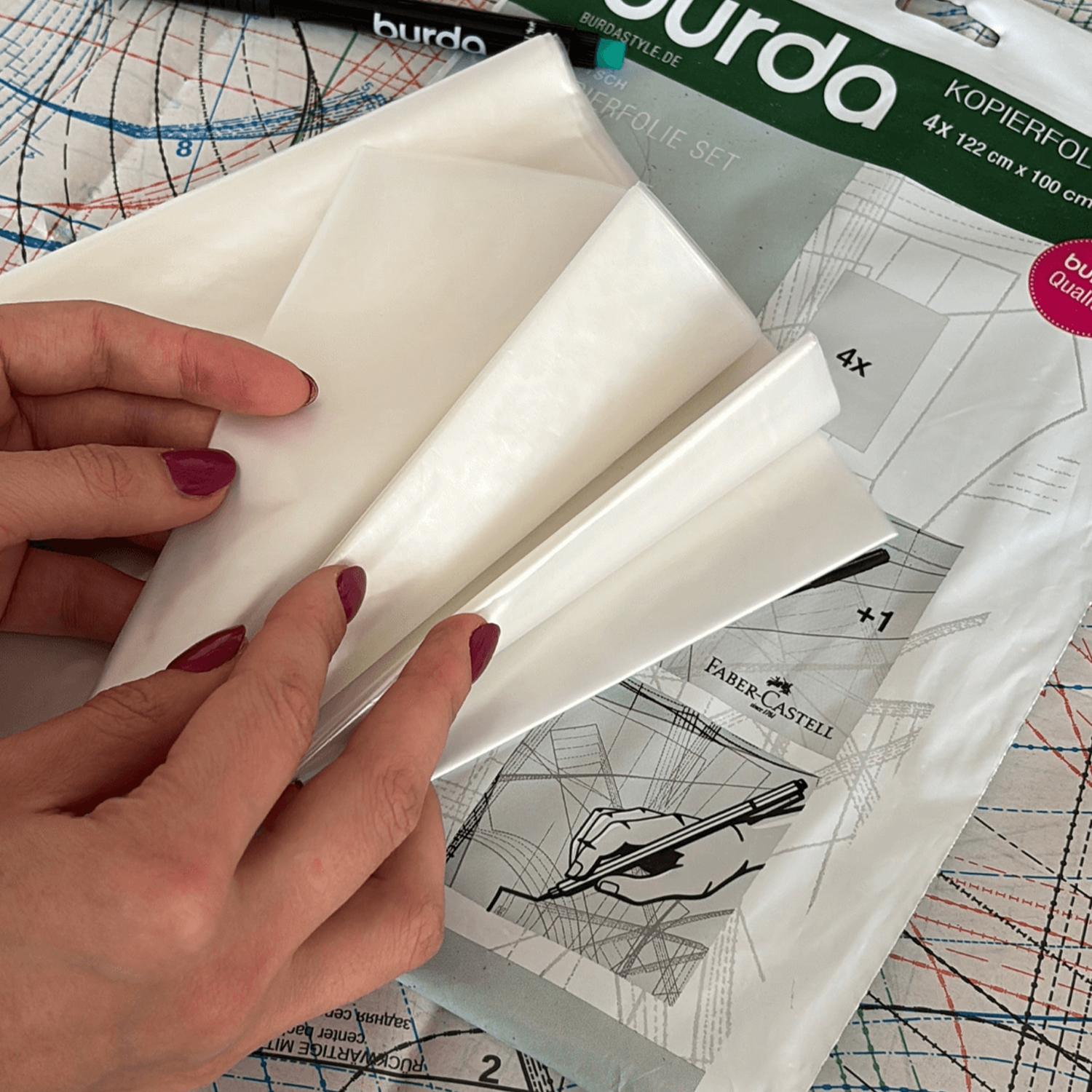 burda Kopierfolie mit Stift - 4 Blatt - 122 x 100 cm-3 burda Kopierfolie mit Stift - 4 Blatt - 122 x 100 cm-3