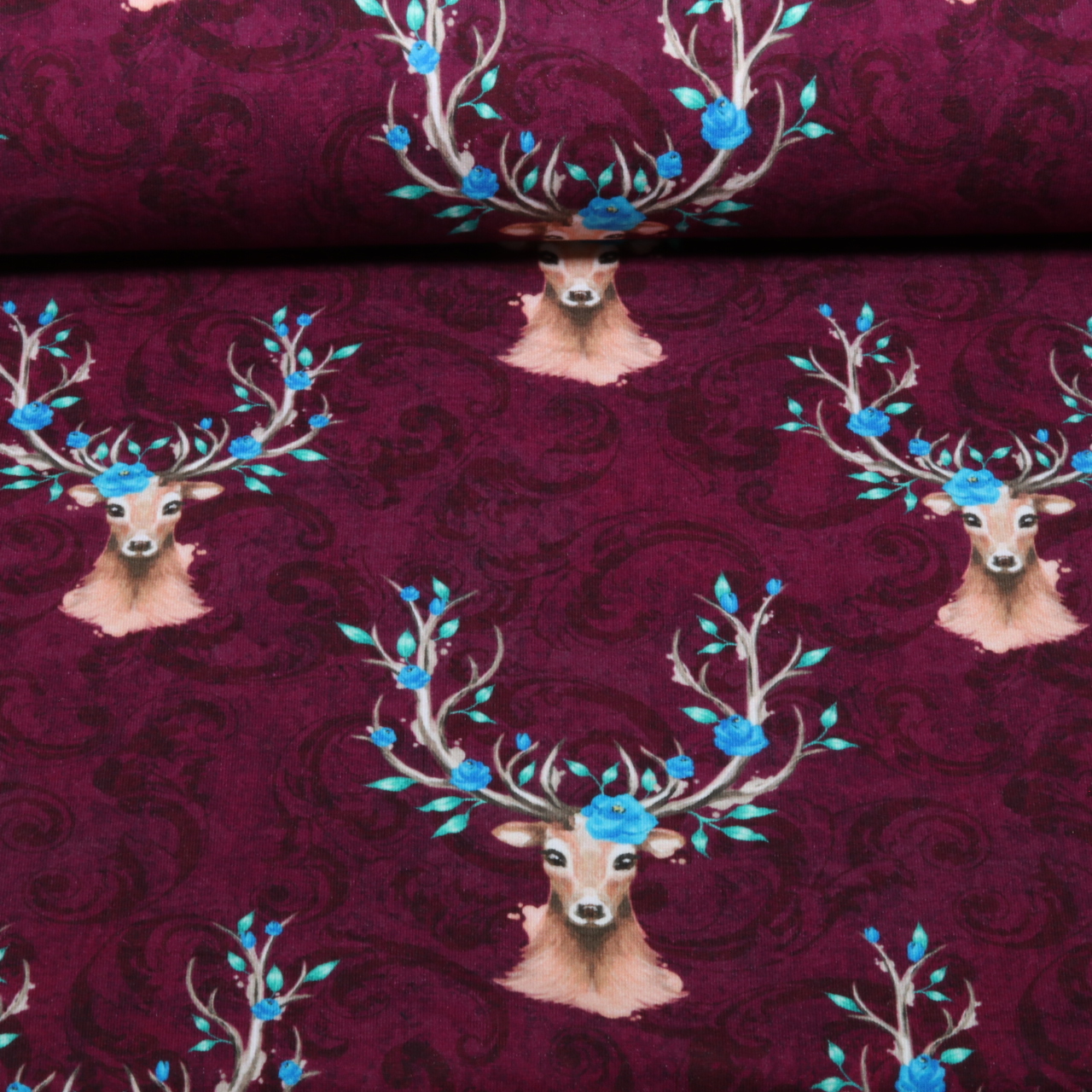 Sweat - Motif d’impression numérique « Glitzerpüppi » : cerfs et fleurs, Bordeaux, tissu gratté-0 Sweat - Motif d’impression numérique « Glitzerpüppi » : cerfs et fleurs, Bordeaux, tissu gratté-0