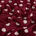 Viskosejersey – prikker (polka dots) i bordeaux og hvid Viskosejersey – prikker (polka dots) i bordeaux og hvid