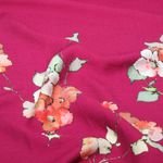 Viskose – plissét-look, digitalt blomstermønster, lyserød Viskose – plissét-look, digitalt blomstermønster, lyserød