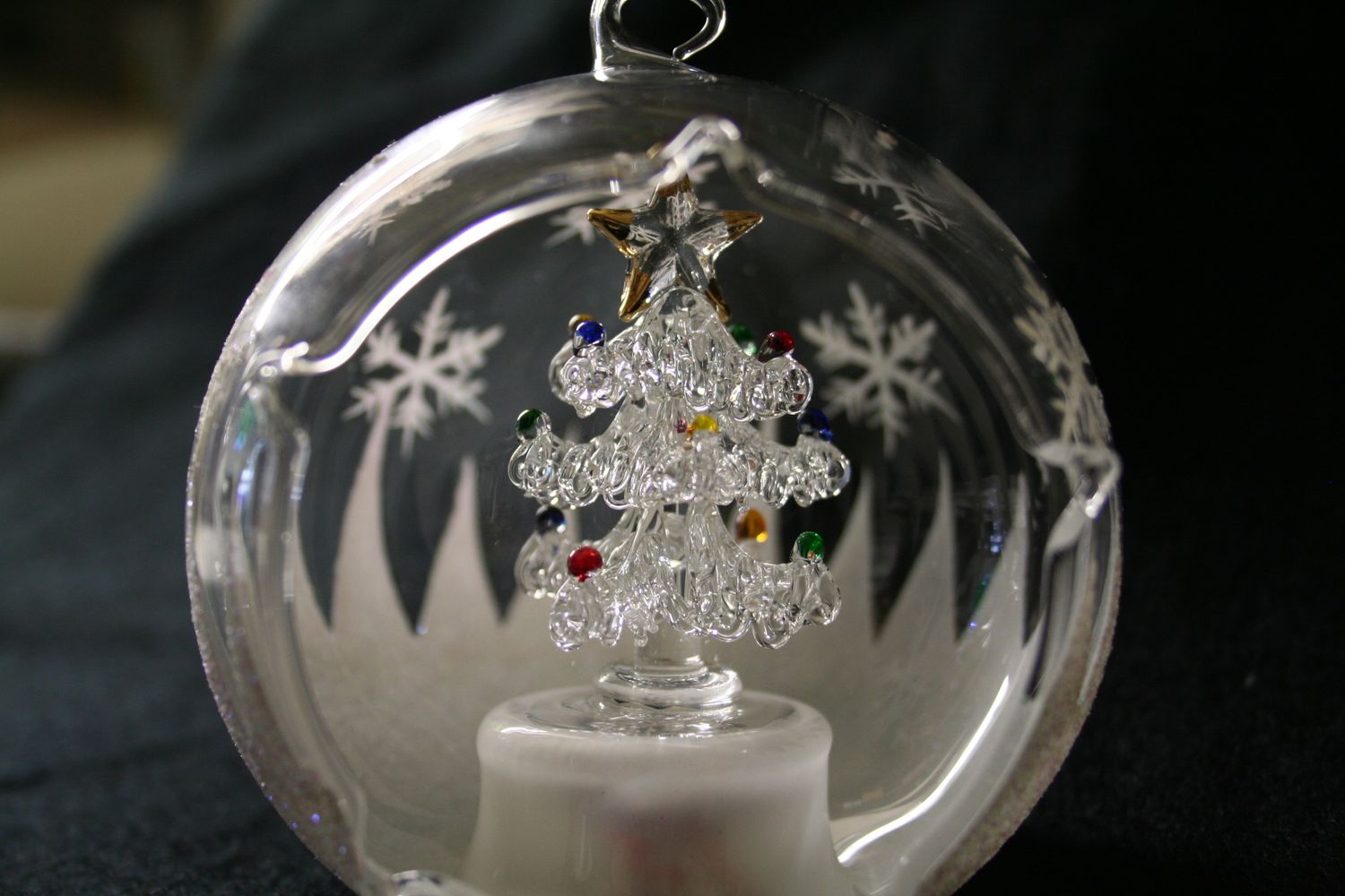 Glaskugeln RGB Tannenbaum 8,5 cm mit Batterien