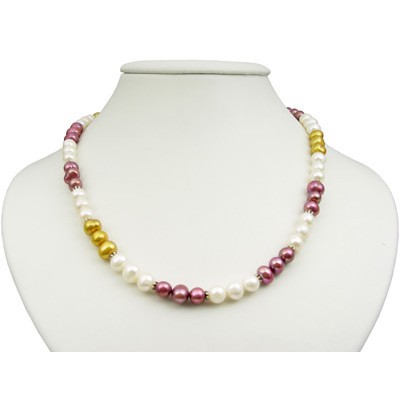 Asymmetrische Designerkette aus Perlen
