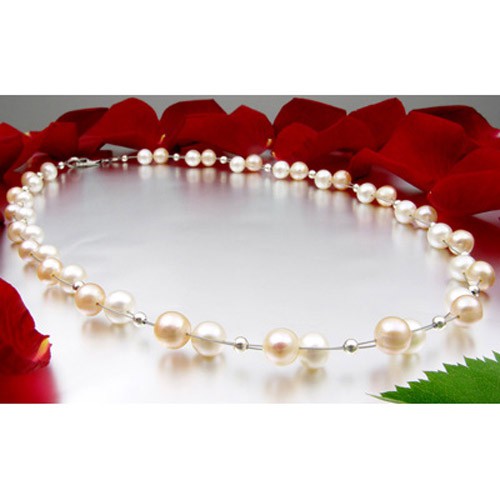 Kette aus Süßwasserperlen weiß-rose