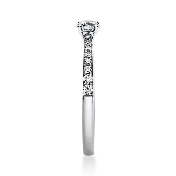 Ring aus 950 Platin mit 17 Brillanten 0.37 Ct