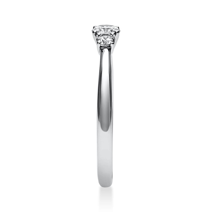 Ring aus 950 Platin mit 3 Brillanten 0.33 Ct