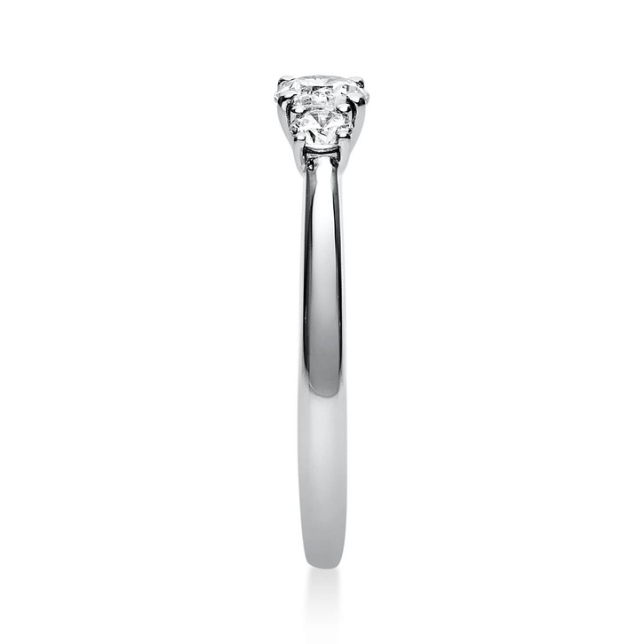 Ring aus 585 Weißgold mit 3 Brillanten 0.47 Ct