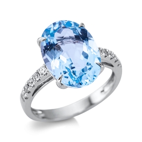 Ring aus 750 Weißgold Topas 8,1ct skyblue 10 Brillanten 0,2ct TW-SI B:14,1mm
