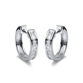 Creolen aus 750 Weißgold 32 Diamanten Baguette-Schliff 0,65ct TW-SI 15,9x3,8mm