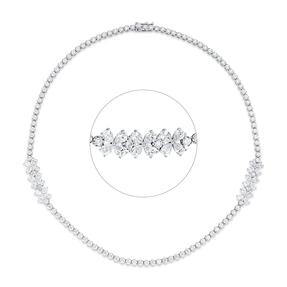 Collier aus 750 Gold Weißgold 135 Diamanten 9,61ct L:41,9cm
