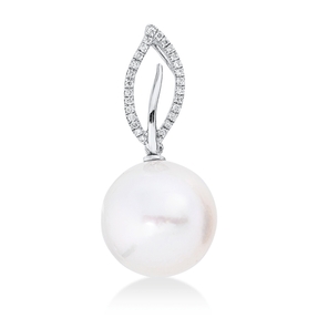 Anhänger aus 750 Weißgold Südsee-Perle 13,8mm weiß 27 Brillanten 0,11ct F-SI Anhänger aus 750 Weißgold Südsee-Perle 13,8mm weiß 27 Brillanten 0,11ct F-SI