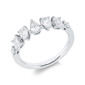 Ring in 750 white gold with 7 diamonds 1.03 ct, width: 5.6 mm