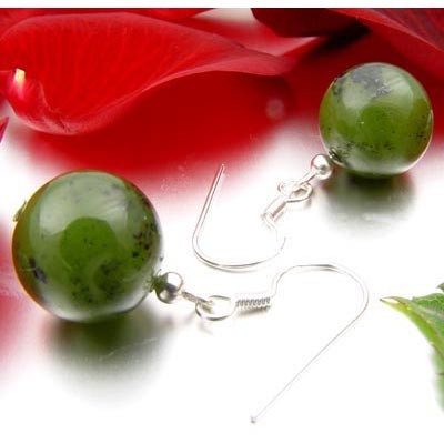 Ohrhänger aus Jade und 925 Silber