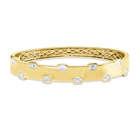 Armreif aus 750 Gelbgold 10 Diamanten Smaragd-Schliff 1,94ct TW-VSI 46x56mm Armreif aus 750 Gelbgold 10 Diamanten Smaragd-Schliff 1,94ct TW-VSI 46x56mm