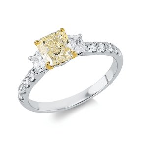 Ring aus 750 Gold gelb/weiß 17 Diamanten 1,61ct B:5,5mm 4er-Krappe