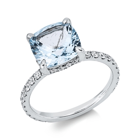 Ring in 750 white gold with blue aquamarine, 2.49 ct and 40 brilliant-cut diamonds 0.54 ct TW-SI, width: 8.8 mm
