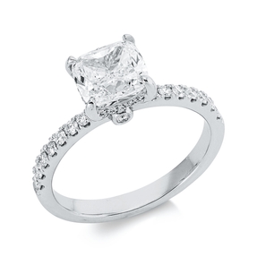 Ring in 750 white gold with 35 diamonds 1.8 ct TW-VSI, width: 6.7 mm 4-prong