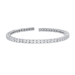 Armreif aus 750 Gold Weißgold 55 Brillanten 6ct TW-SI 52,4x60,2mm Armreif aus 750 Gold Weißgold 55 Brillanten 6ct TW-SI 52,4x60,2mm