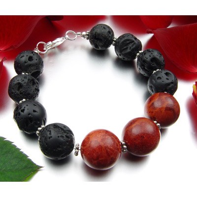 Armband aus Schaumkoralle und Lava