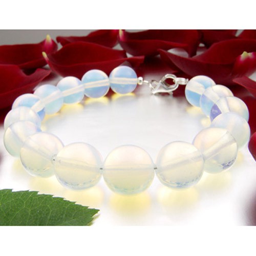 Armband aus Opalit Mondstein