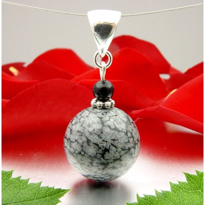 Anhänger aus Schneeflocken-Obsidian und Onyx