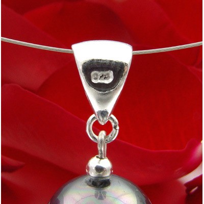 Anhänger aus Muschelkernperle und 925 Silber