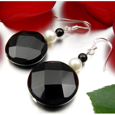 Ohrringe aus Onyx und Perlen und 925 Silber