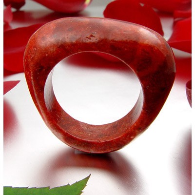 Ring aus Schaumkoralle