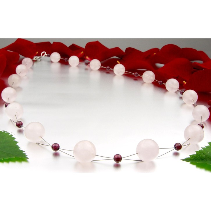 Kette aus Rosenquarz und Granat