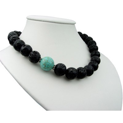 Kette aus Lava und Türkis-Howlith