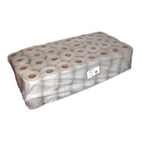 Große Folienpackung mit Toilettenpapierrollen in Schrägansicht Große Folienpackung mit Toilettenpapierrollen in Schrägansicht