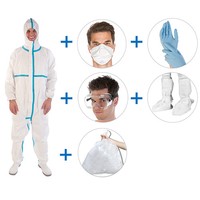 Weißer Overall mit blauen Nähten, daneben Atemschutzmaske, Handschuhe, Schutzbrille, Überstiefel, Müllbeutel Weißer Overall mit blauen Nähten, daneben Atemschutzmaske, Handschuhe, Schutzbrille, Überstiefel, Müllbeutel