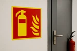 Brandschutzschild Feuerlöscher