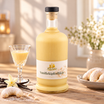 Vanillekipferllikör 17 % Vol. in heller Genussatmosphäre Flasche Vanillekipferllikör 17 % Vol. mit Vanillekipferln und Vanille in heller, natürlicher Umgebung.