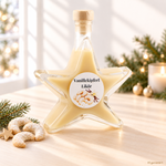 Vanillekipferl Sahnelikör Sternflasche Weihnachtsflasche im festlichen Ambiente – Geschenkidee Sternflasche Weihnachtsflasche mit cremigem Vanillekipferl-Sahnelikör mit Vanille- und Gebäcknote in weihnachtlicher Deko-Szene mit Vanillekipferl-Plätzchen und Vanilleschoten – perfekt als Adventsgeschenk, Mitbringsel oder Firmenpräsent