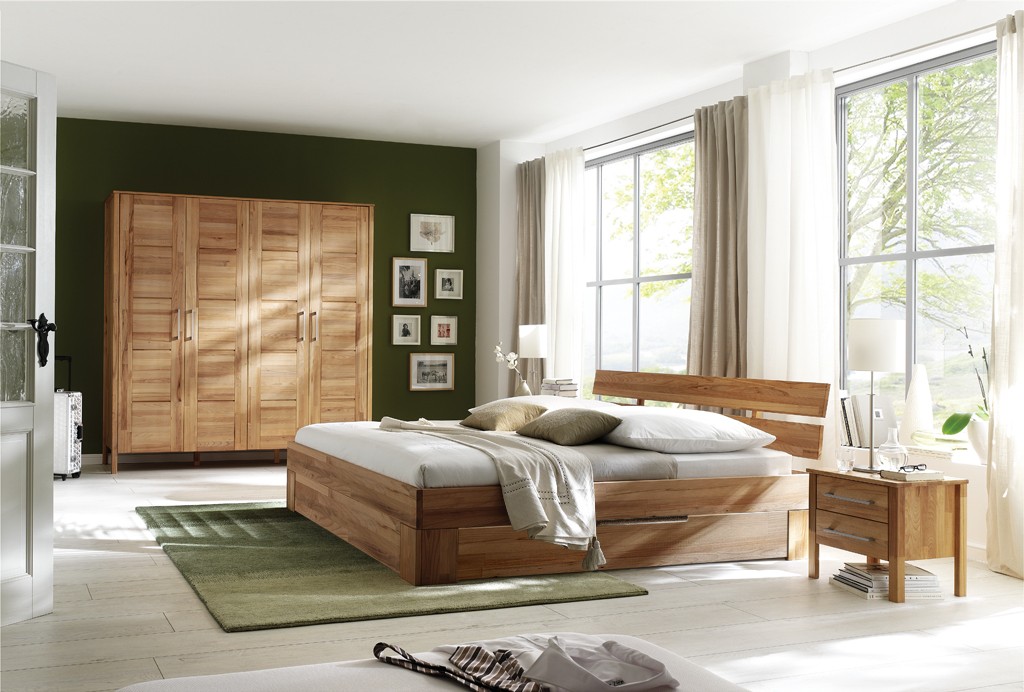 Schlafzimmer Set aus Kernbuche Natur