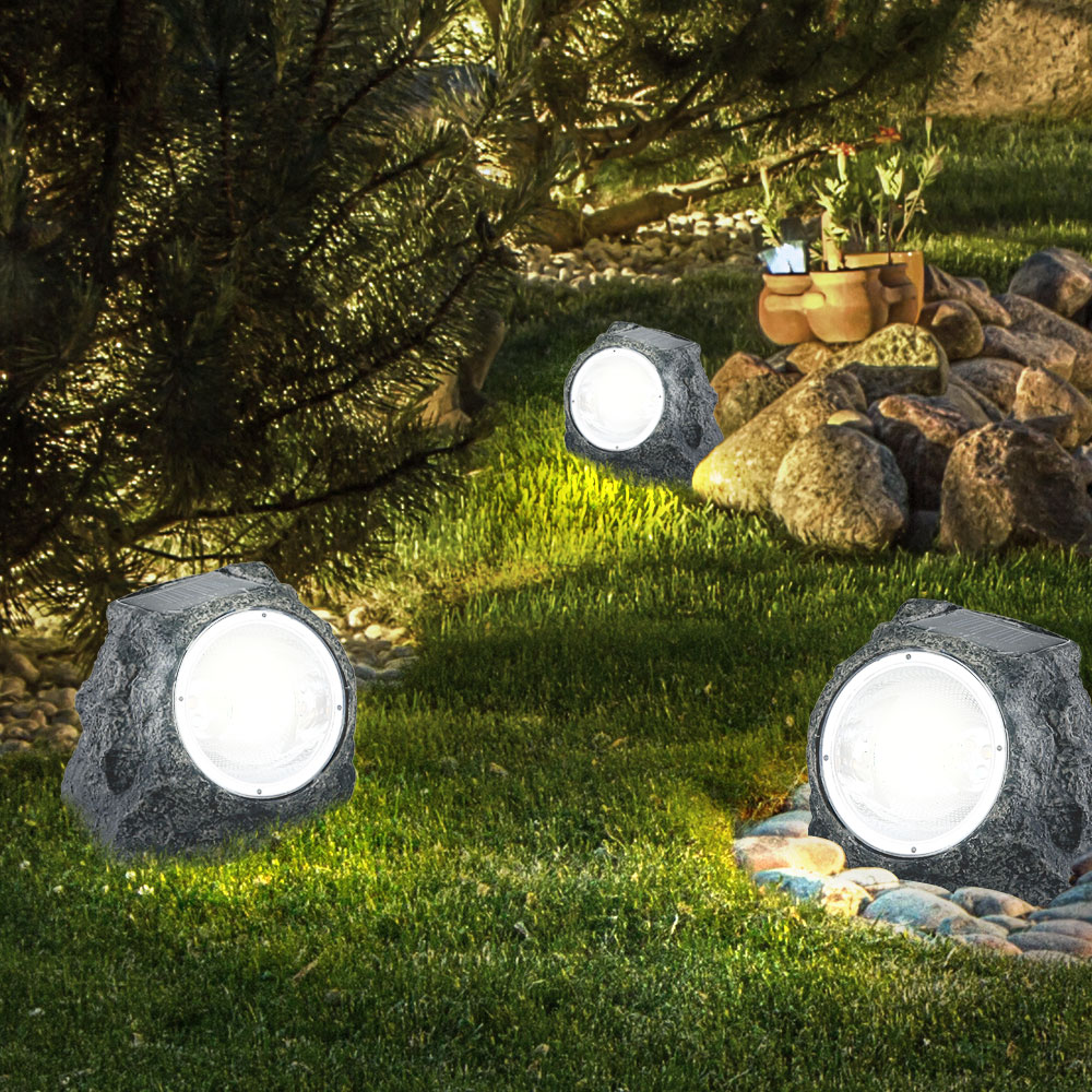 Solar-Gartenstrahler mit strahlendem Licht 