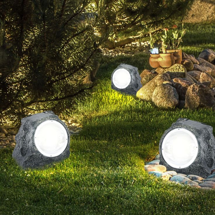 Solar-Gartenstrahler mit strahlendem Licht 