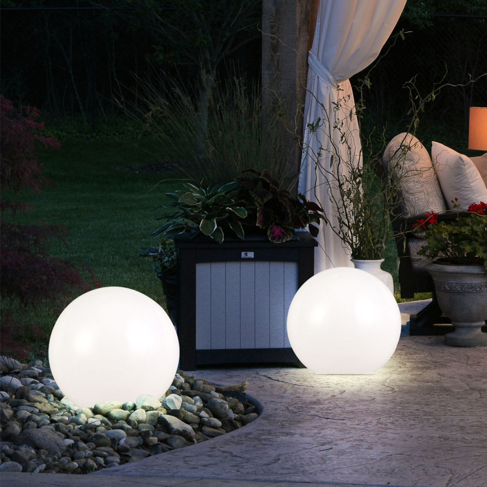 2x Moderne Solar Außenleuchten für Ihren Garten