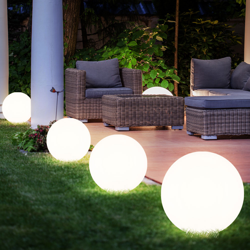 3er Set LED Außen Solarleuchten, Kugel weiß, 15 und 20 cm