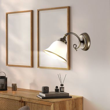 Traditionelle Wandleuchte aus Altmessing Globo 60208W