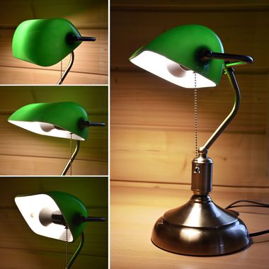 Antyczna lampa biurkowa z zielonym szklanym kloszem VT-7151