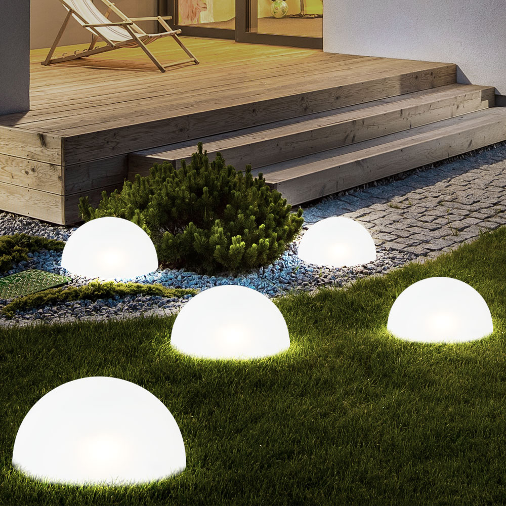 LED Solarlampen in verschiedenen Designs für den Außenbereich