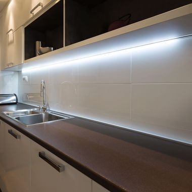 LED Unterbauleuchte, länglich, weiß opal, IP65, L 123cm