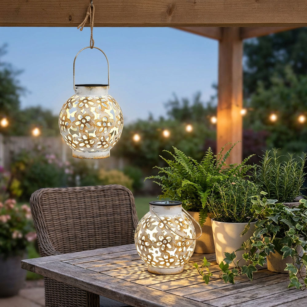 LED Solar Hängeleuchte, Dekorstanzungen, weiß-gelb, H 14 cm
