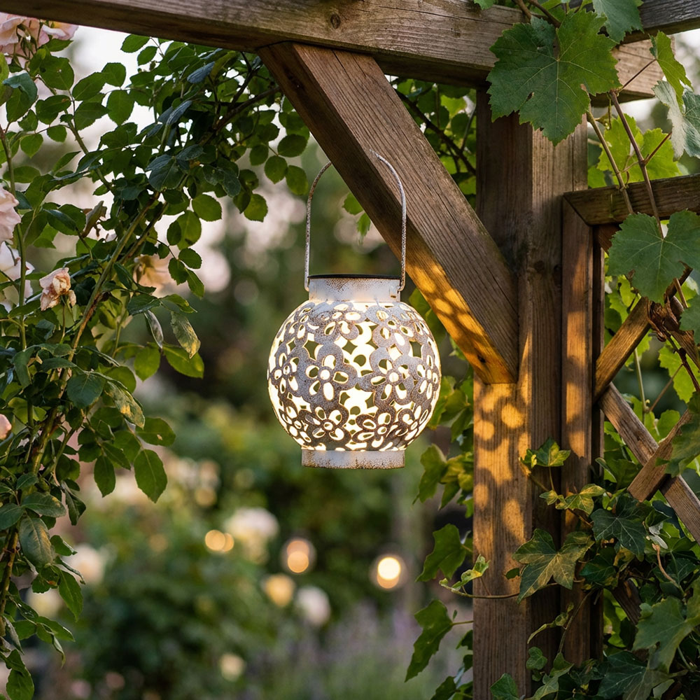 LED Solar Hängeleuchte, Dekorstanzungen, weiß-gelb, H 14 cm